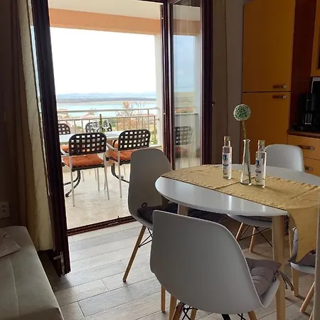 244b Apartman